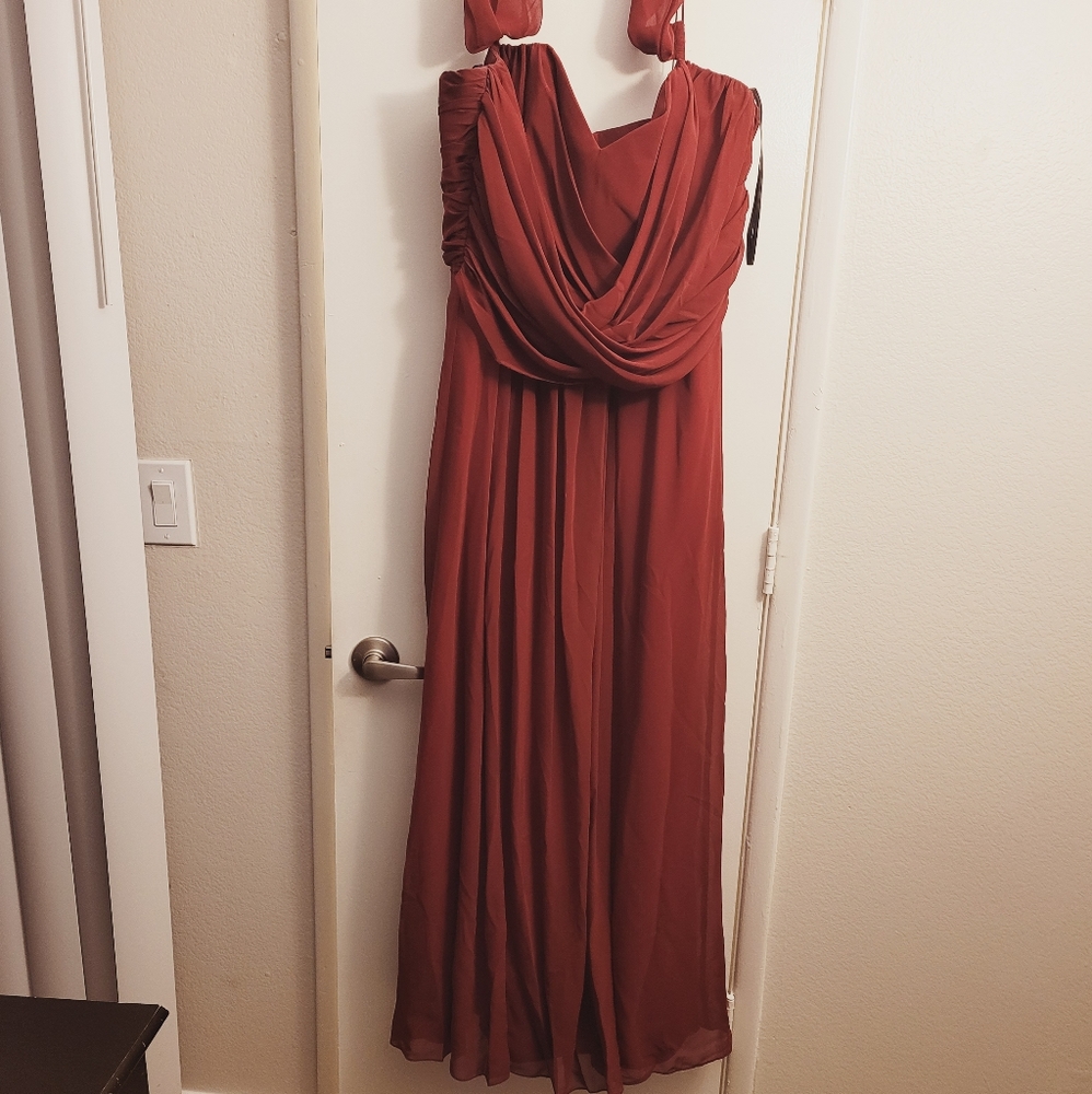 Haley Paige burgundy chiffon dress